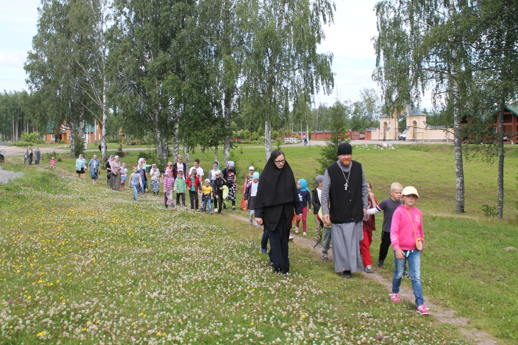 Сяндемский монастырь посетили учащиеся Ильинской воскресной школы